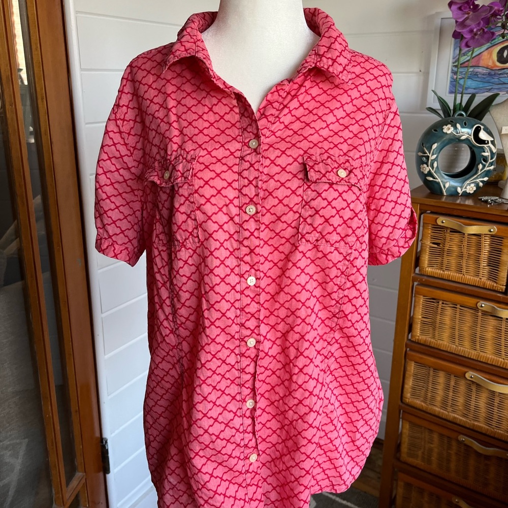Old Navy Coral Linen Short-sleeved top, great condition, size XL
